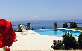 Votana Villa & Apartments